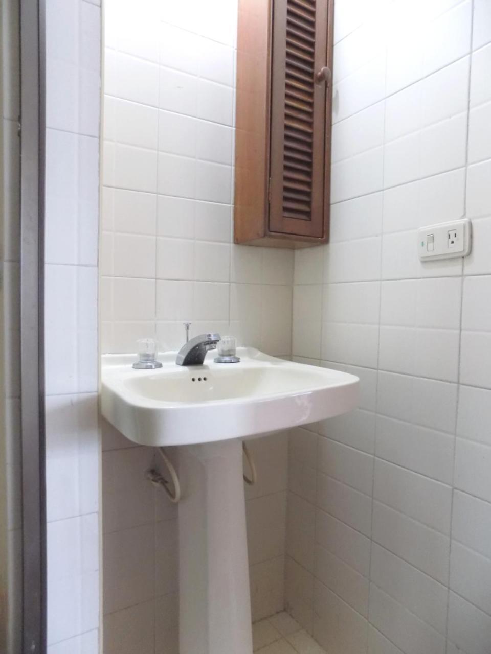 Room And Private Bathroom At Chapinero Alto ボゴタ エクステリア 写真